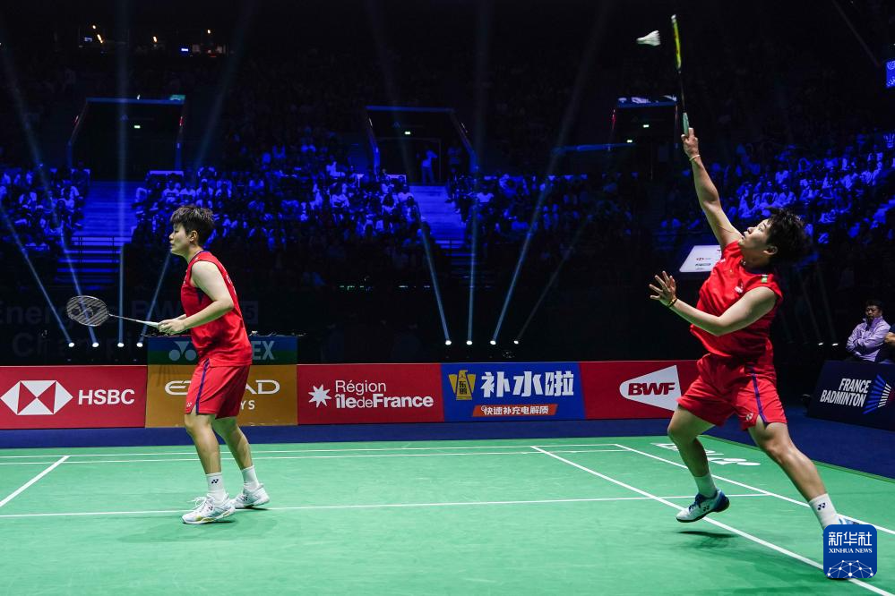 据某旅游平 据某旅游平