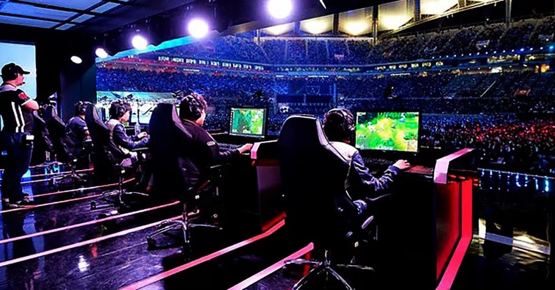 外国记者给 外国记者给