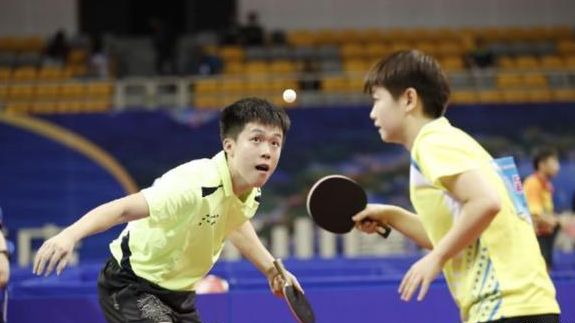 从阿玛德的 从阿玛德的