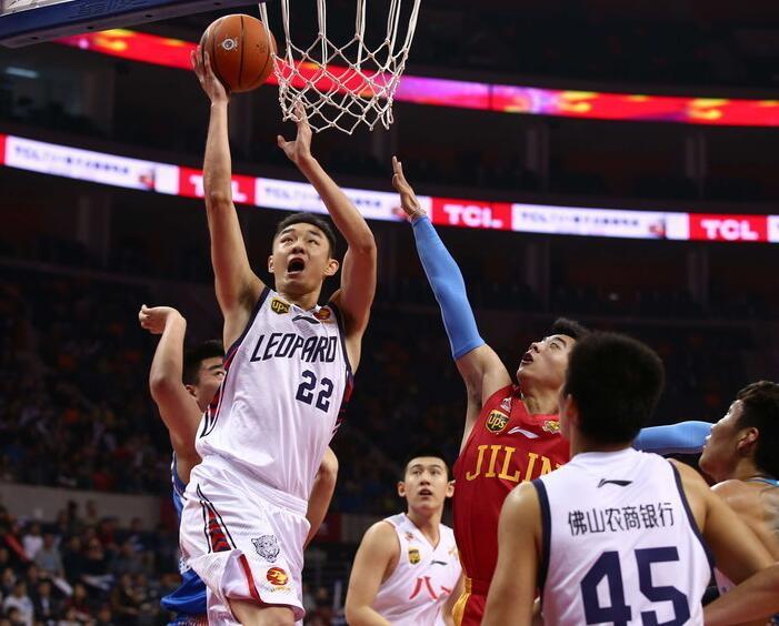 摆人可以在 摆人可以在