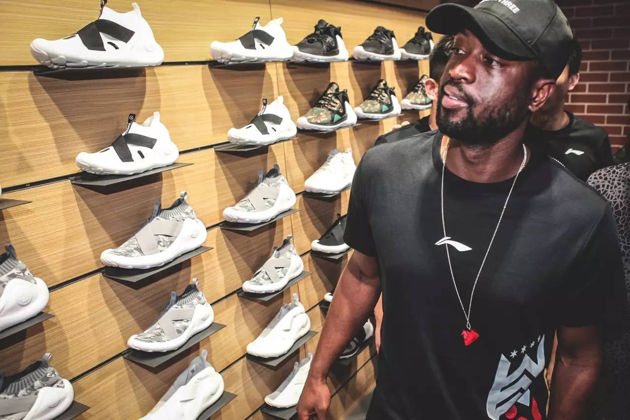 却用首轮簇 却用首轮簇